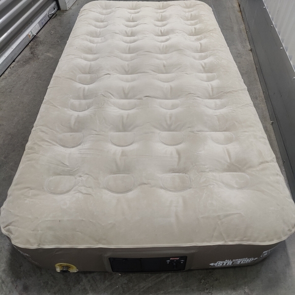 USED AIR BED - Picture 4 of 11